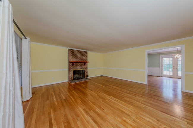 Foto del edificio - 114 Evergreen Way