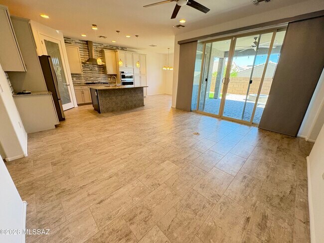 Building Photo - 10237 E Iron Horse Trail