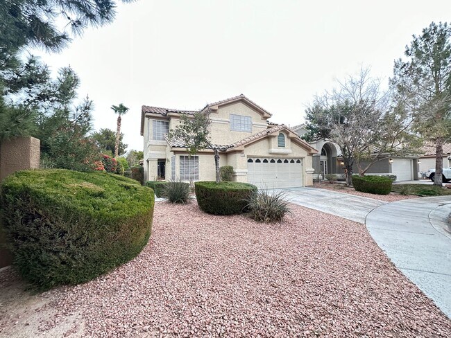Building Photo - PECCOLE VILLAGE
