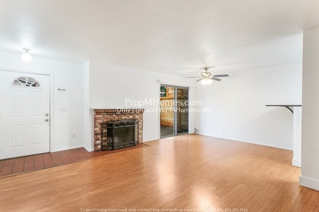Building Photo - Charming 2 Bedroom in the Highland Neighbo...