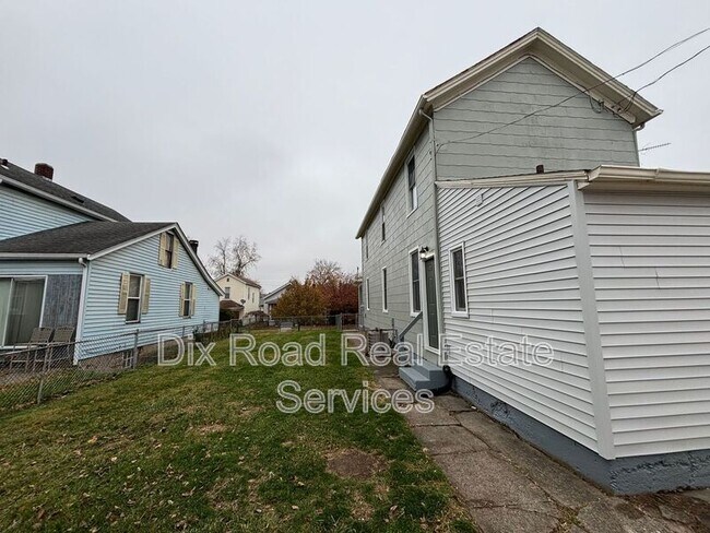 Foto del edificio - 1209 Campbell Ave