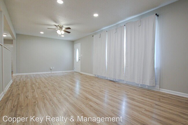 Building Photo - 3 br, 2 bath House - 219 Hallbrook Drive