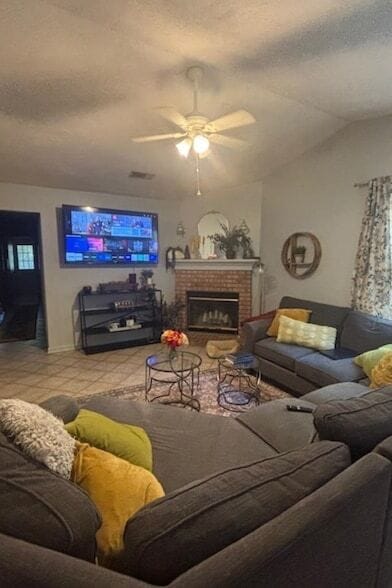 Foto del edificio - 1989 Gina Dr