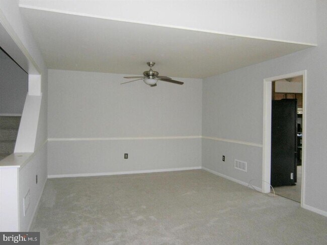 Building Photo - 118 Henning Dr