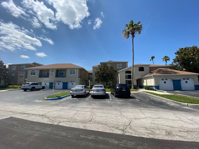 Building Photo - 7340 Westpointe Blvd