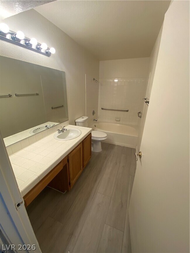 Foto del edificio - 7570 W Flamingo Rd