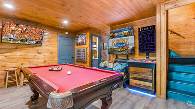 Building Photo - 1727 Oakridge View Ln