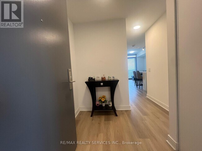 Photo du bâtiment - 86 Dundas St E