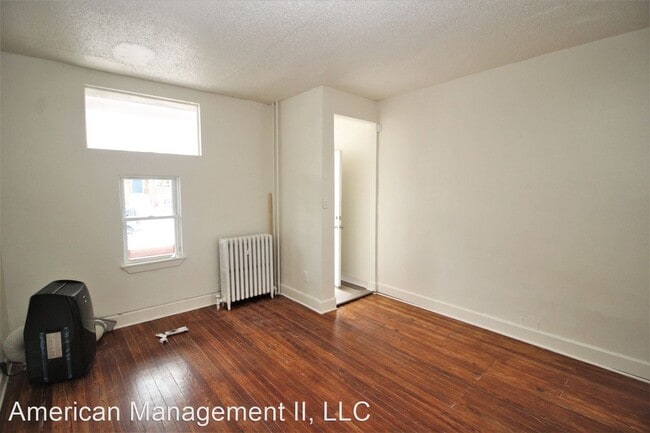 Building Photo - 3 br, 1 bath House - 1609 E 28th St