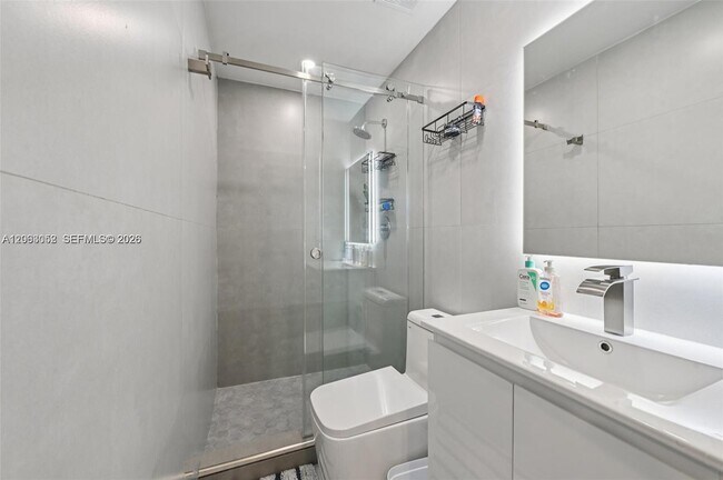 Foto del edificio - 5152 SW 6th St