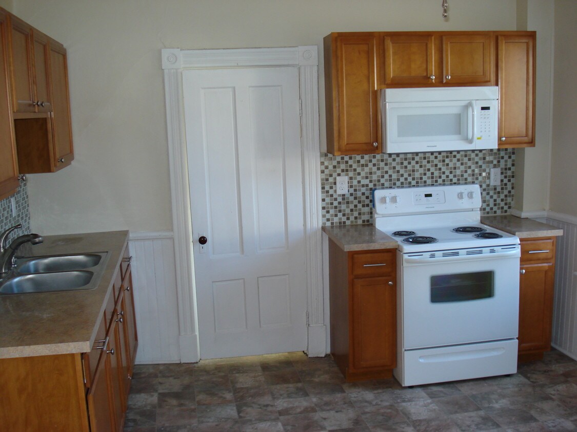 40 Main St Unit 3, Ware, MA Apartment for Rent in Ware, MA