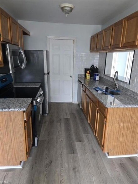 Building Photo - 245 Wexford Dr W