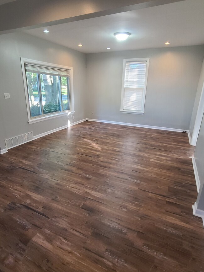 Foto del edificio - 3981 S Pine Ave