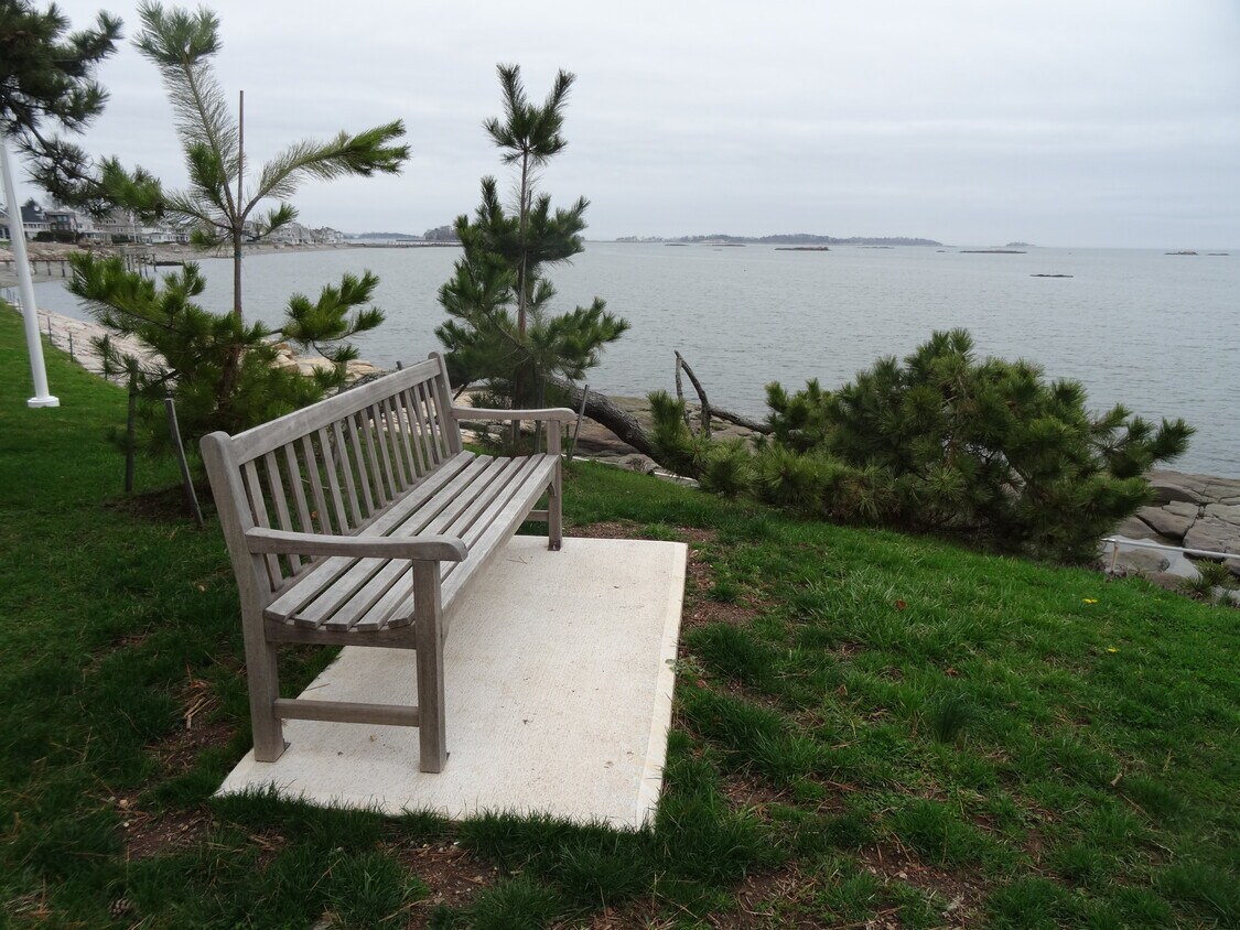 23 Spring Rock Rd, Branford, CT 06405 House Rental in Branford, CT