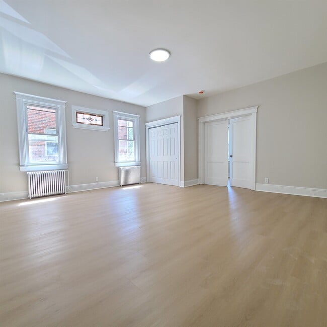 Building Photo - 704 79th St