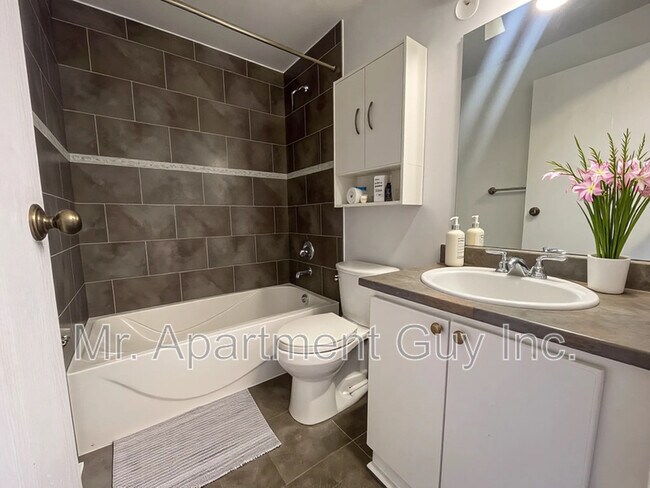 Photo du bâtiment - 55 Green Valley Dr