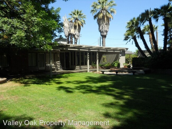 Building Photo - 3 br, 2 bath House - 3606 N Dakota Avenue
