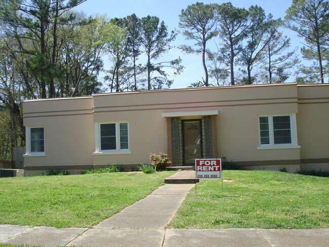 Building Photo - 1437 Columbia Cir SE