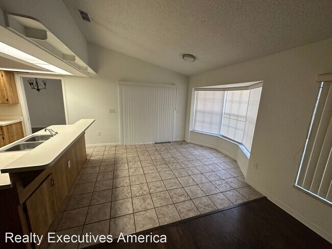 Foto del edificio - 3 br, 2 bath House - 1147 Battersea Avenue