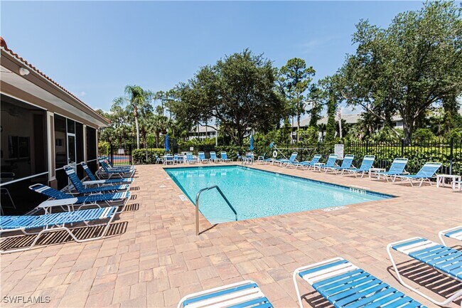 Foto del edificio - 260 Robin Hood Cir