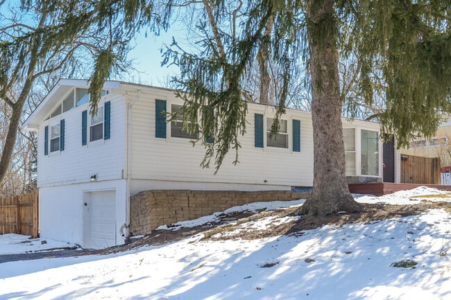 Building Photo - 5811 N Highland Ave