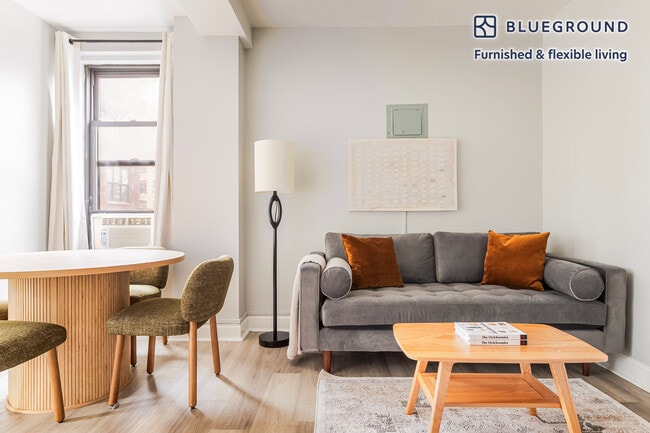 Foto del edificio - 240 W 73rd St