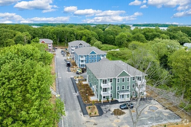 Building Photo - 48 Winchester Dr