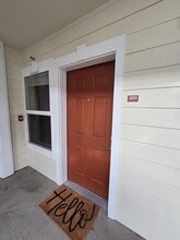 Building Photo - 1001 N State St