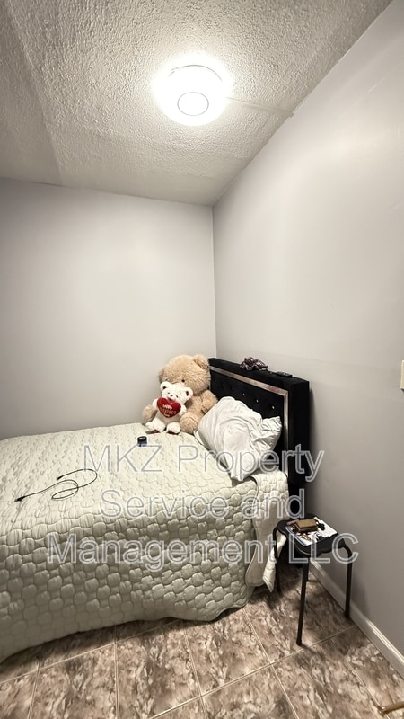 Building Photo - 279 Ontario St