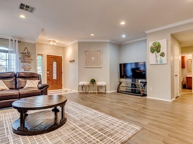Building Photo - 14728 Bruno Cir