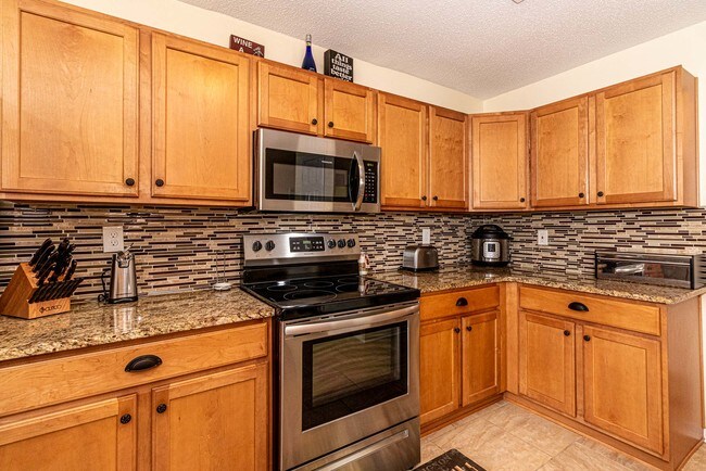 Building Photo - 1574 Rachel Dr