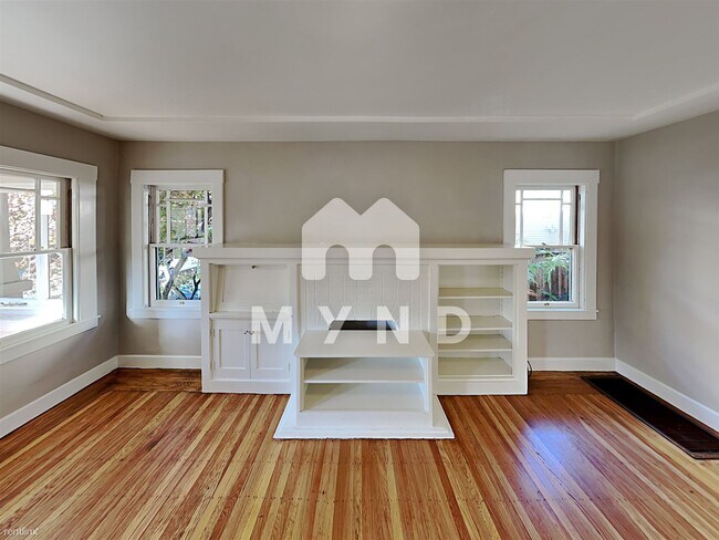 Building Photo - 2 br, 1 bath House - 3884 Whittle Ave