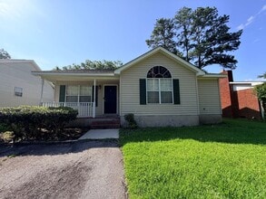 Building Photo - 412 E Sproles Ave