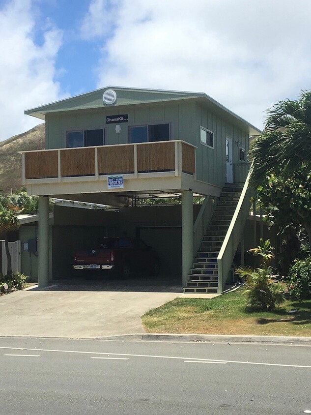 Street view, awning is being installed next week for over lanai - 1131 Mokapu Blvd