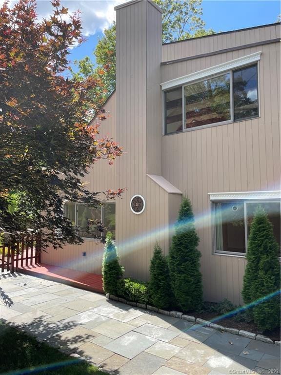 Building Photo - 17 Ferry Ln