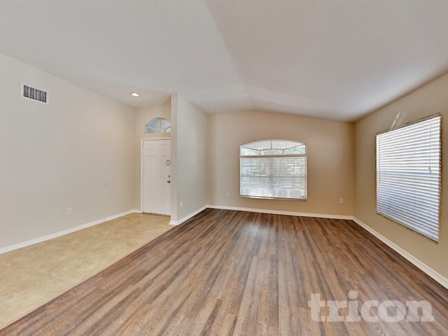 Building Photo - 1926 Sean Wood Cir