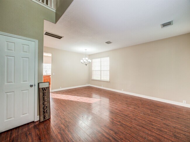 Foto del edificio - 419 Thorpe Springs Dr