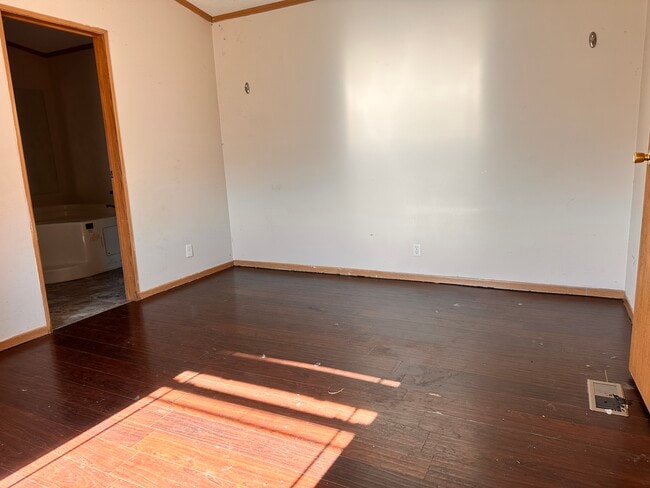 Building Photo - 38 Jubilee St