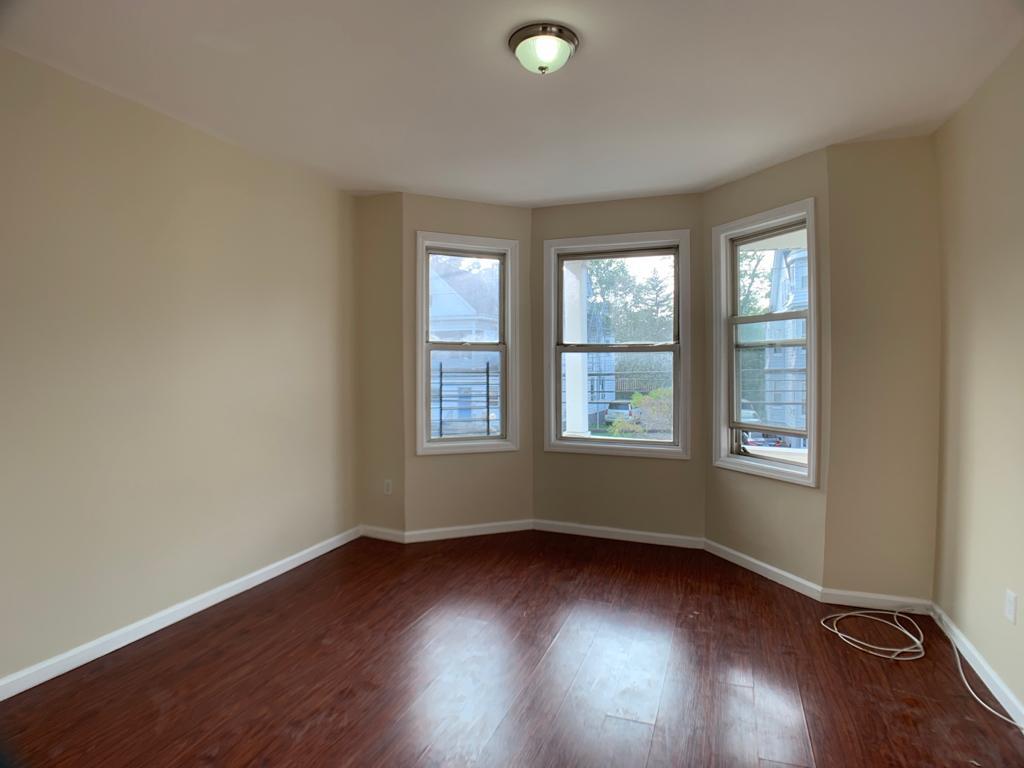 Primary Photo - 526 Sanford Ave