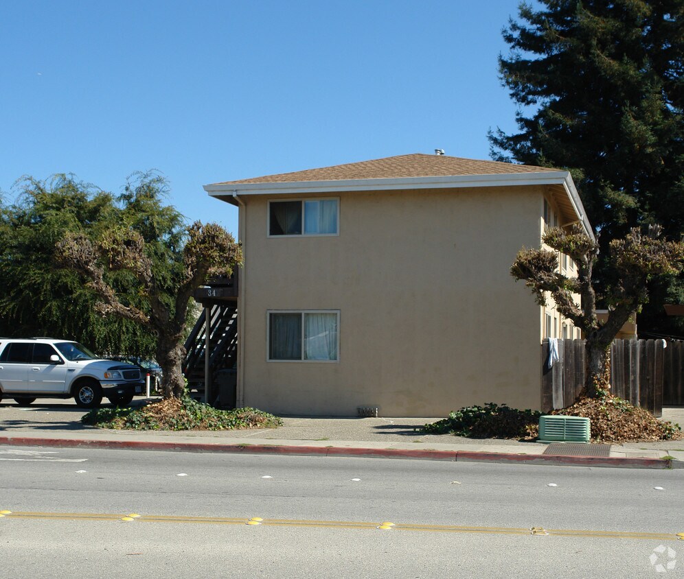 Building Photo - 34 Hammer Dr