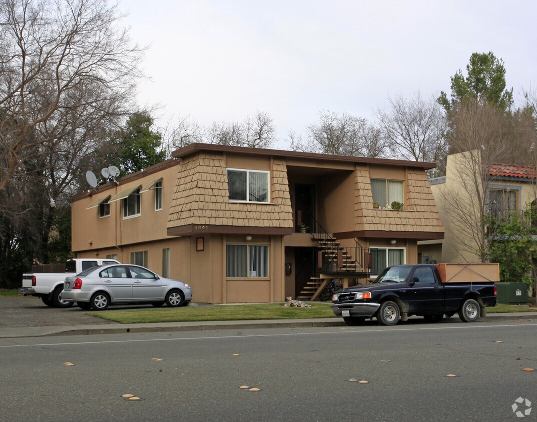 Primary Photo - 4841 Cowell Blvd