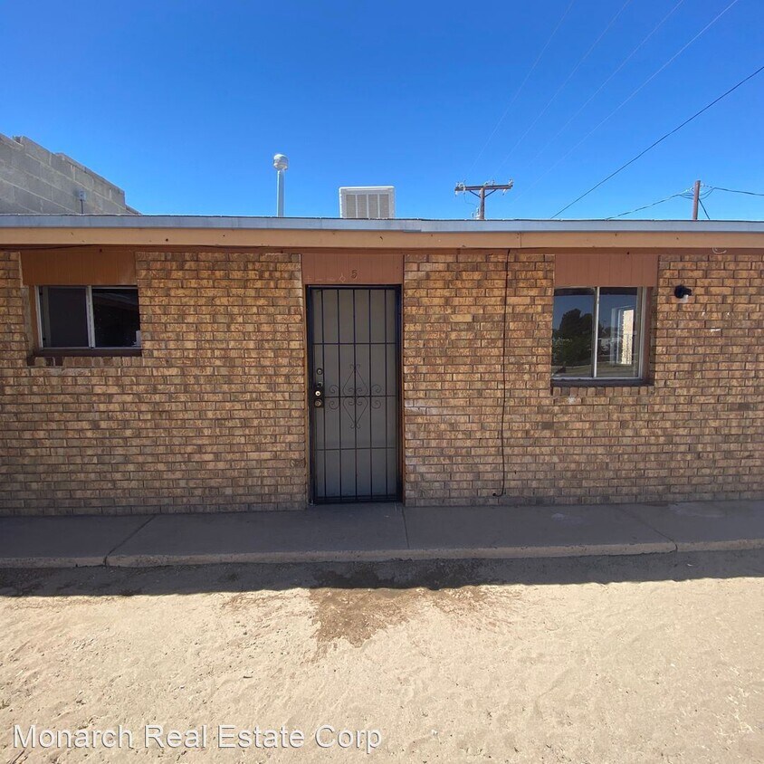 Primary Photo - 1235 E Hernandez Rd