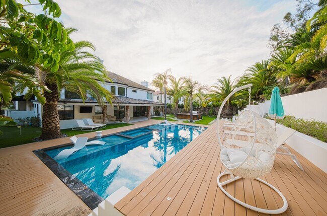 Foto del edificio - 25879 Chalmers Pl