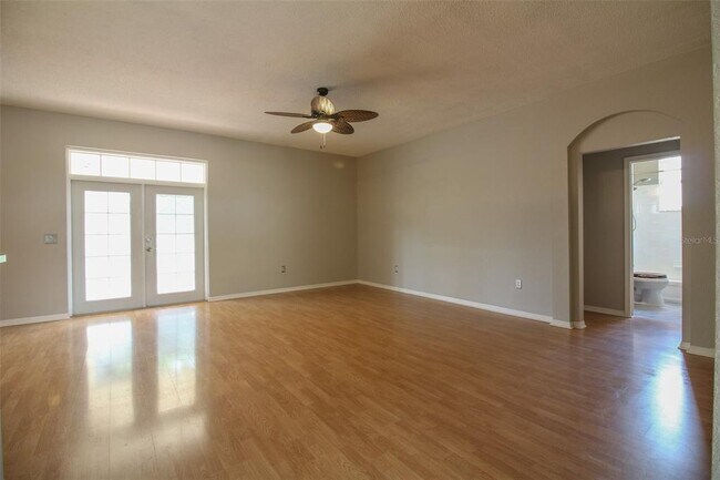 Building Photo - 5491 Moon Valley Dr