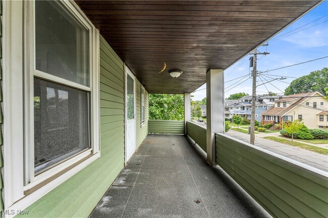 Building Photo - 15815 Parkgrove Ave