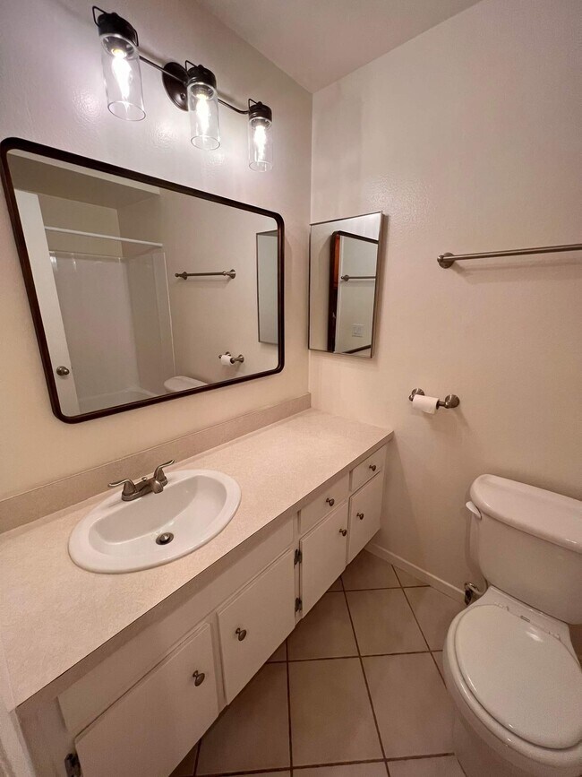 Building Photo - 3605 W Hidden Ln