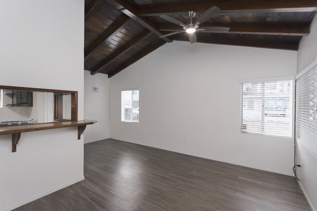 Building Photo - One Bedroom w/ Parking and Private Patio i...