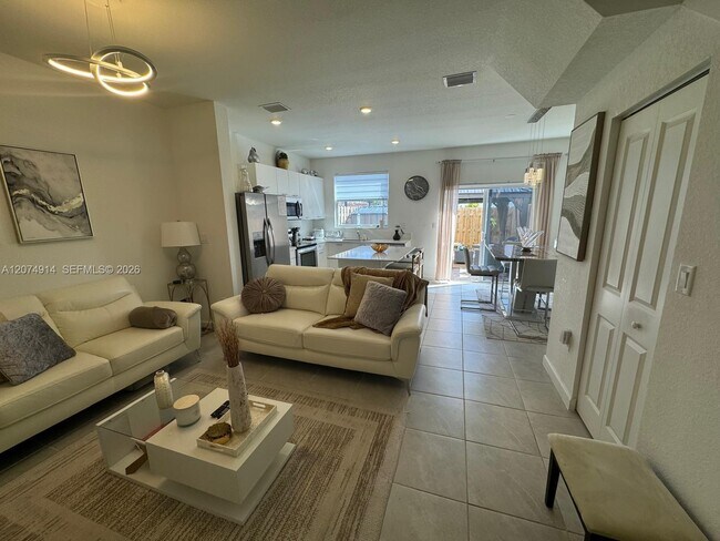 Foto del edificio - 12265 NW 24th Pl