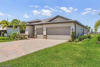 Building Photo - 18324 Ridgeline Dr