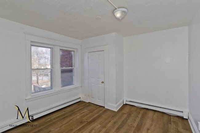 Building Photo - 528-532 Union Street